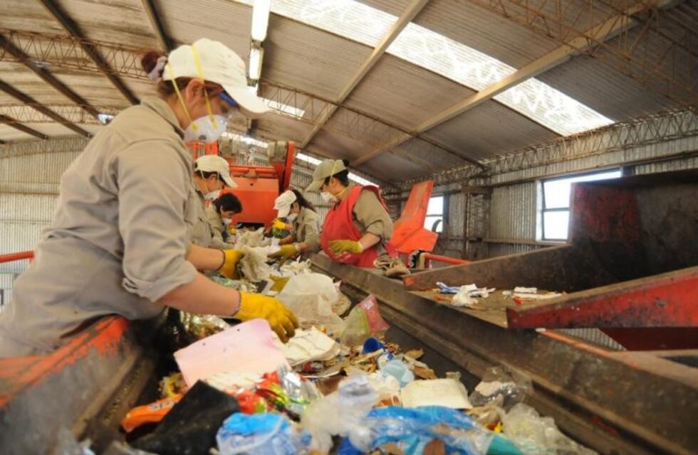 Las cooperativas del Relleno Sanitario: "quieren vulnerar nuestros derechos"