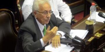DYN306, BUENOS AIRES 06/12/2016, SESION EXTRAORDINARIA EN DIPUTADOS POR TEMA GANANCIAS. FOTO: DYN/JAVIER BRUSCO. ciudad de buenos aires hector recalde sesion en diputados por el impuesto a las ganancias camarada de diputados sesiones ley de impuesto a las ganancias