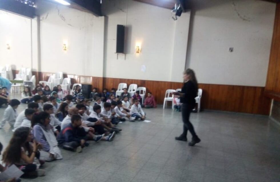 Charla sobre el cuidado del Medio Ambiente en la EP N°3