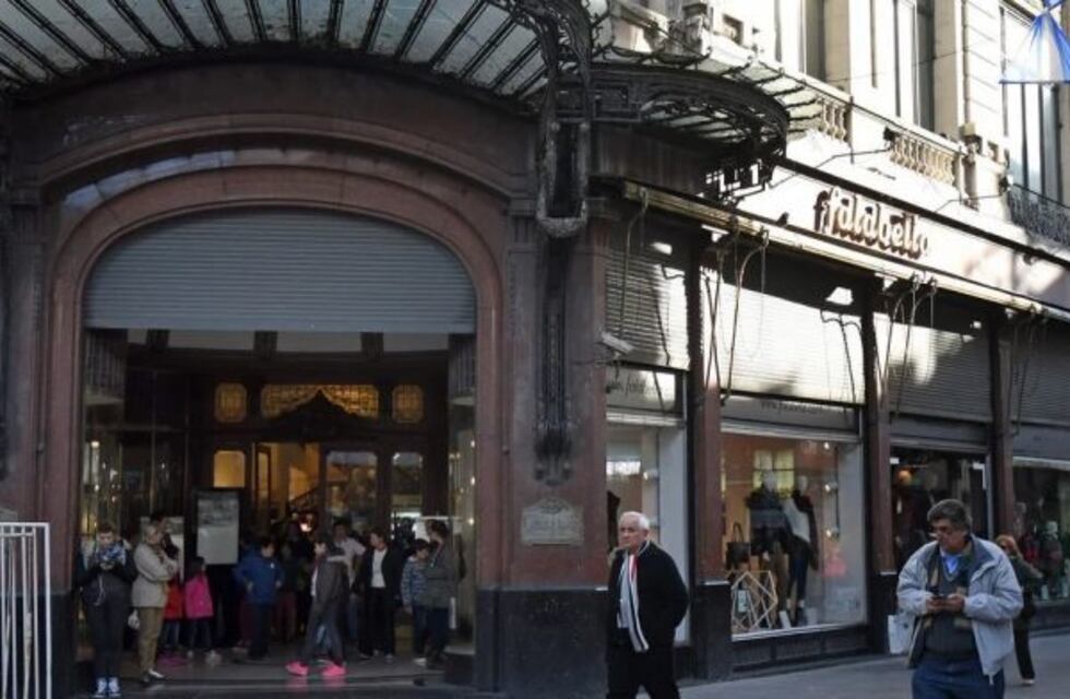 Falabella busca un socio estratégico para irse de Argentina