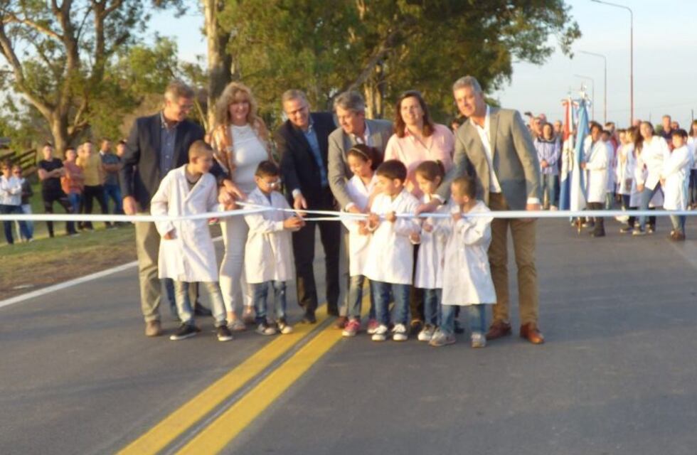 Inauguraron la obra de la ruta 22, entre Josefina y Bauer y Sigel