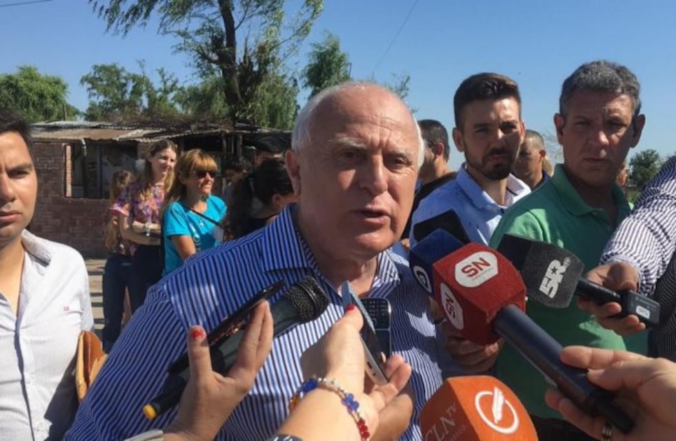 Lifschitz chicaneó a Corral y dijo que le pagaría "la coparticipación con fuerzas policiales"