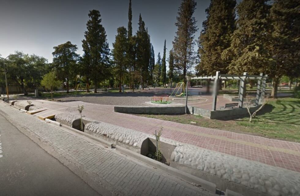 Un joven murió tras ser apuñalado con un destornillador en una plaza