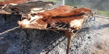 Declararon de interés nacional a la edición n° 5 del concurso de asado con cuero de Sumampa