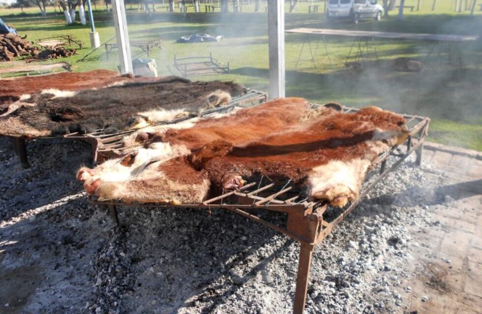 Declararon de interés nacional a la edición n° 5 del concurso de asado con cuero de Sumampa