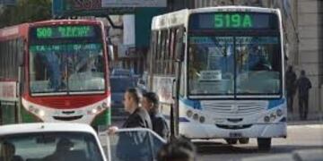 Por cortes de calle varias líneas de colectivos cambiaron su recorrido