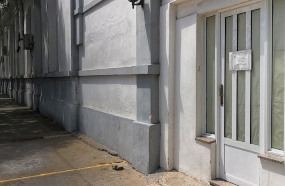 Una policía que atendía casos de violencia de género fue detenida por abusar de su hija