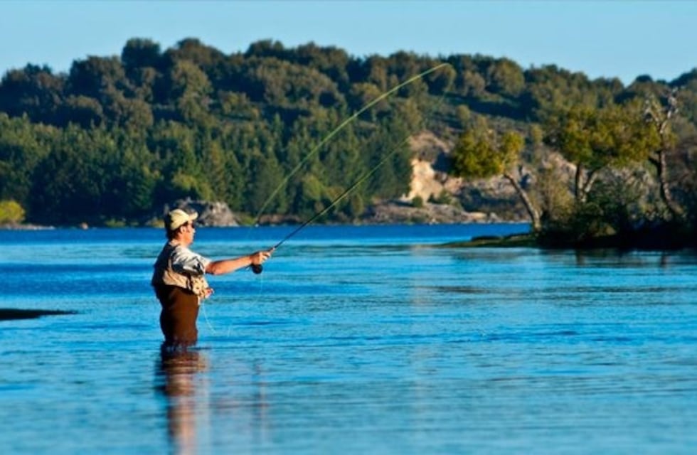 Dos mecánicos hallaron "la isla de las truchas" en Bariloche