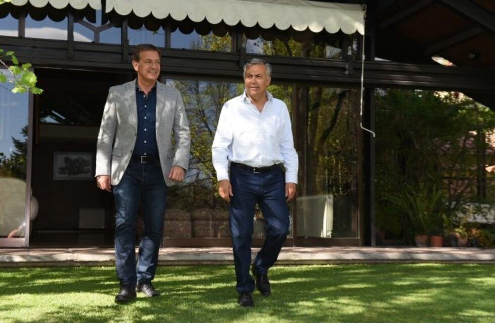 Suárez desayunó con el gobernador y dijo que en Mendoza "ganó" la gestión de Cornejo