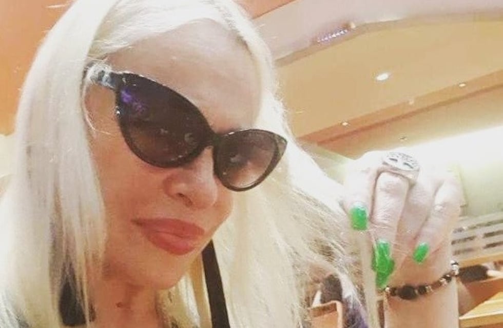 La nueva estrategia de Silvia Suller para conseguir dinero: cobrar fotos con ella a sus fanáticos