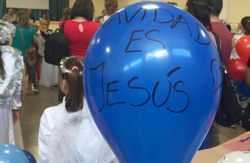 Con el lema "Navidad es Jesús" cantaron villancicos en Arroyito