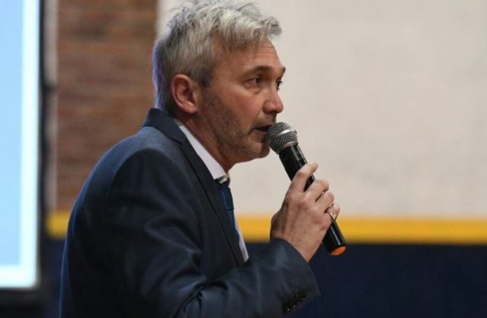 Le dieron el alta por coronavirus al vicepresidente de Central, Ricardo Carloni