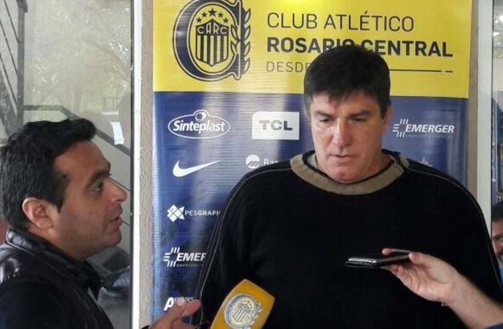 Chamot no confirmó el equipo y dijo que es "fundamental encontrar solidez"