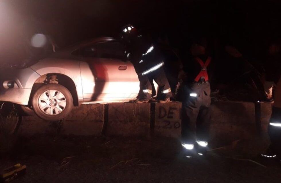 Se salvó al borde del precipicio