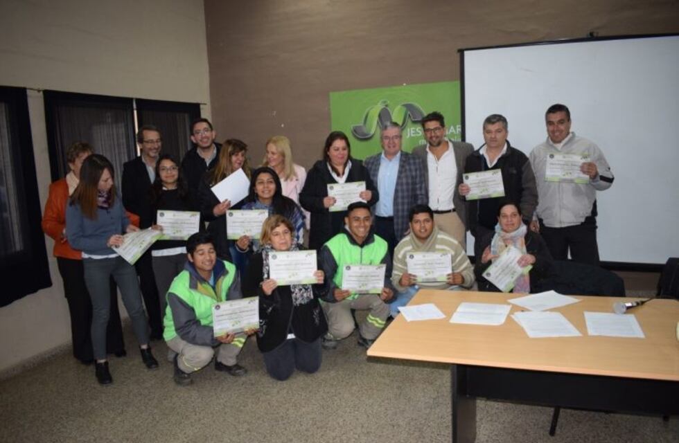 Jesús María: municipales se capacitaron en el uso de desfibriladores