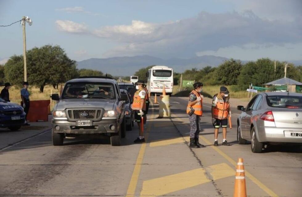Cruz del Eje levanta los puestos de control en accesos a la ciudad