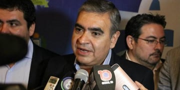 Alfaro dijo que se produjeron muchas deslealtades entre Manzur y Alperovich\u002E Criticó a ambos\u002E