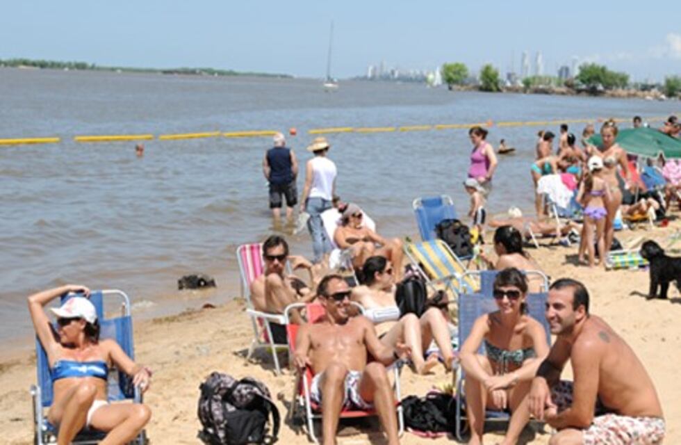 Una nena casi se ahoga en la Rambla Catalunya y está en terapia intensiva