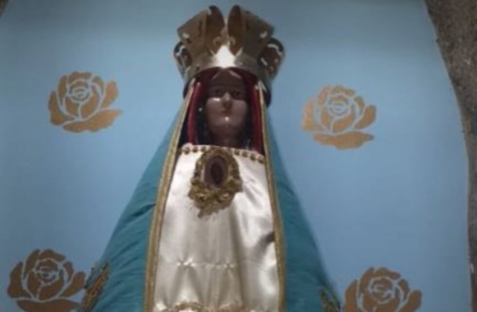 Tafí del Valle: robaron un prendedor de oro y un rosario de la imagen de la Virgen del Valle