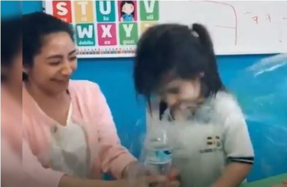 Le hizo una broma pesada a una alumna y la despidieron