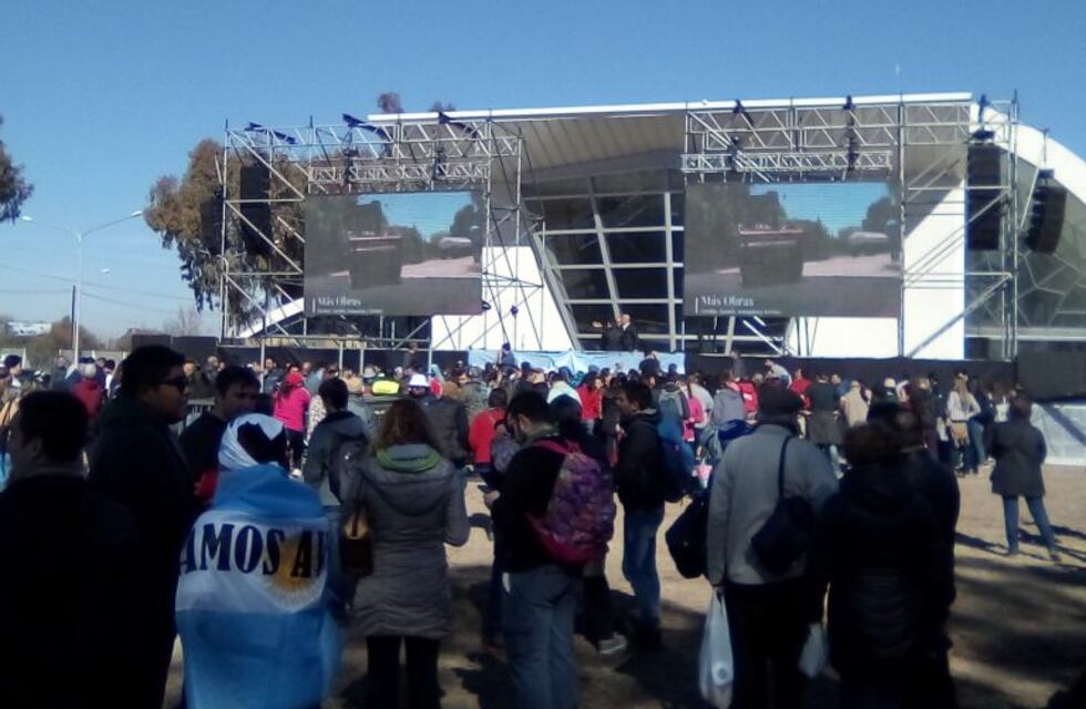 Aguardan la aparición de Cristina en el Este mendocino