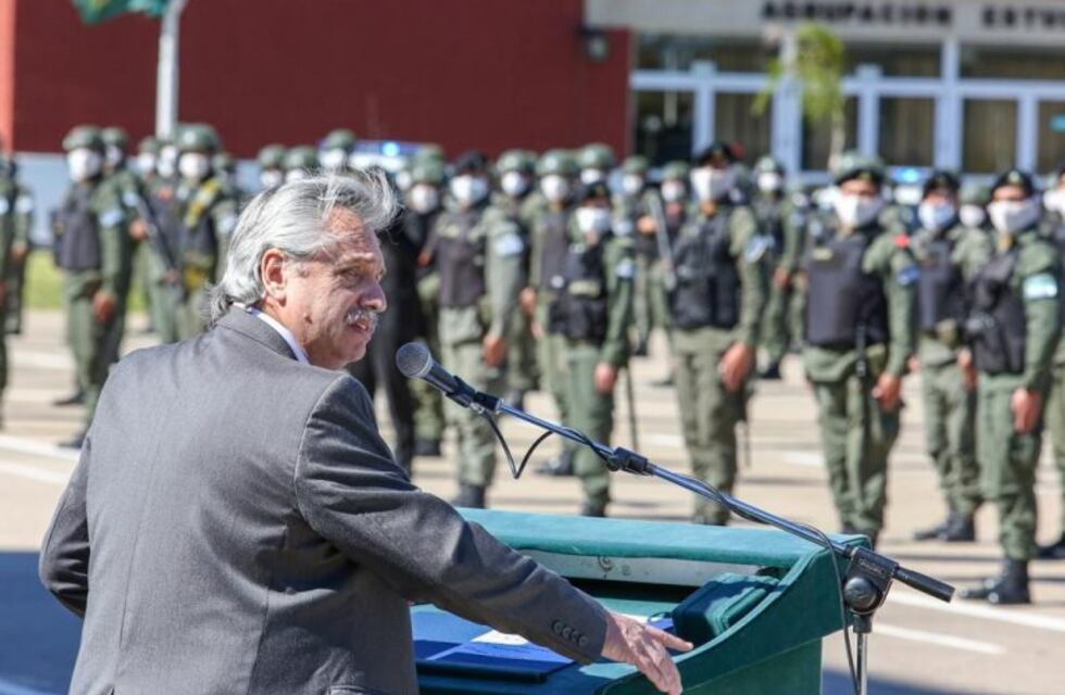 Alberto Fernández: "Le doy las gracias a las fuerzas de seguridad por su esfuerzo y compromiso"