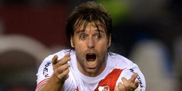 DYN17, BUENOS AIRES 30/06/2017, FERNANDO CAVENAGHI, UNO DE LOS ÚLTIMOS ÍDOLOS DE RIVER PLATE, TENDRÁ MAÑANA SU PARTIDO DESPEDIDA EN EL ESTADIO MONUMENTAL, CON LA PRESENCIA DE MÁS DE 60 INVITADOS, LA MAYORÍA DE ELLOS EXJUGADORES DE LA INSTITUCIÓN EN LA QUE EL GOLEADOR DE GENERAL O'BRIEN INICIÓ SU CARRERA PROFESIONAL\u002E FOTO:DYN/RODOLFO PEZZONI/ARCHIVO\u002E