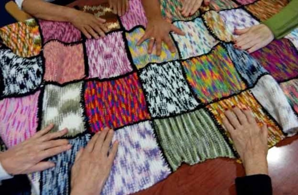 Mujeres en Acción organiza jornada de confección de frazadas