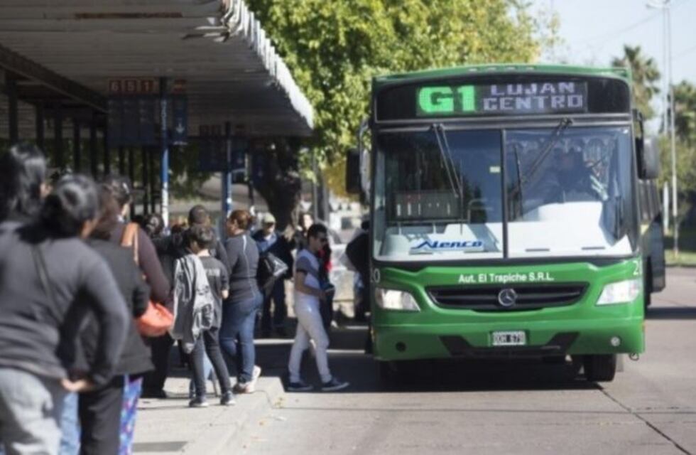Mayores de 70 años podrán viajar gratis en colectivo