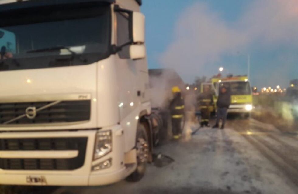 Se incendió un camión en la Autovía de Resistencia