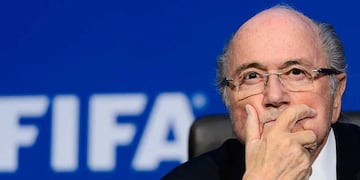 Blatter advirtió que el Mundial 2022 podría cambiar de escenario y se mencionan dos sedes
