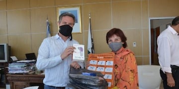 Capacitación y entrega de kits a escuelas rurales