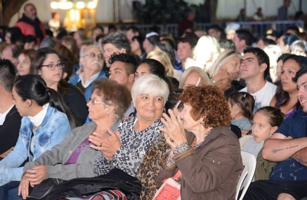 Más de 2 mil personas en la primera noche del Festival de la Solidaridad
