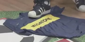 La camiseta de Boca, pisoteada por un periodista brasileño en la previa a la revancha con Cruzeiro por Copa Libertadores\u002E