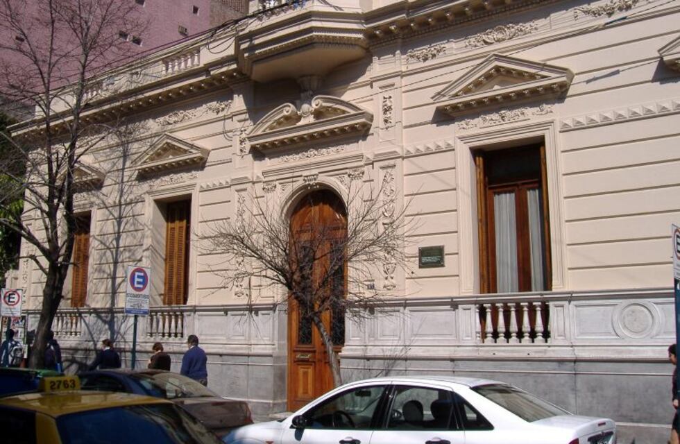 Piden terminar con la exención del impuesto inmobiliario a iglesias