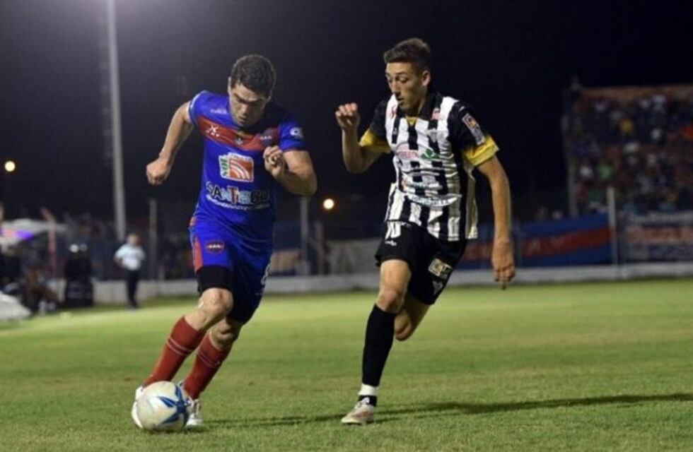 Sarmiento será el rival de Racing en semifinales