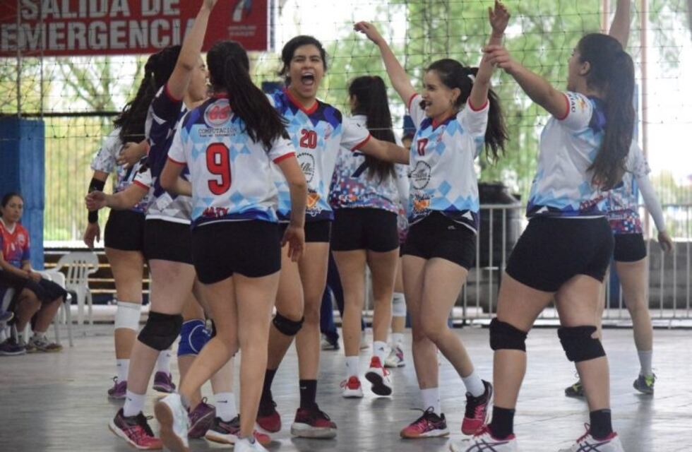 Polideportivo Municipal de Aguilares sumó una victoria ante Pelegrini