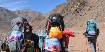 La expedición estuvo compuesta por 5 sanjuaninos y un catamarqueño\u002E