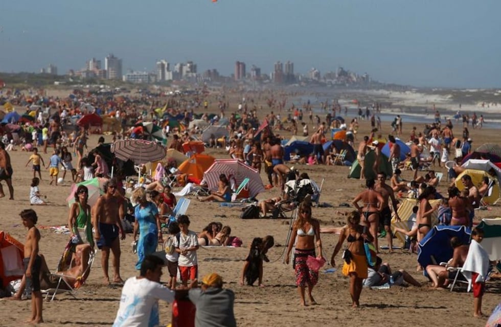 Villa Gesell: prohibieron el consumo de bebidas alcohólicas en espacios públicos