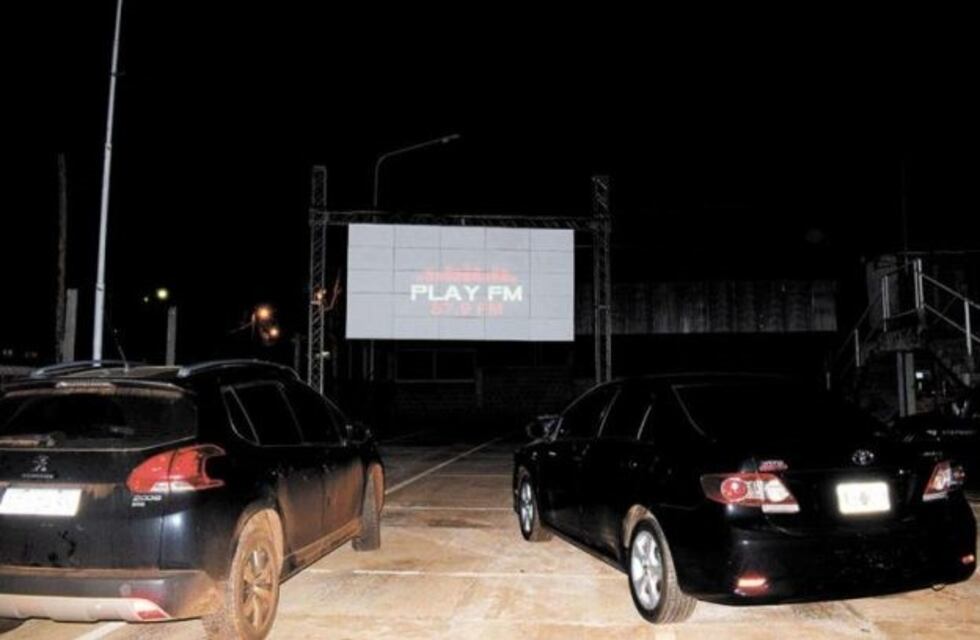 Iniciaron las funciones de autocine en Além