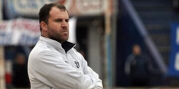 Fabián Tuya podría ser DT de Sporting