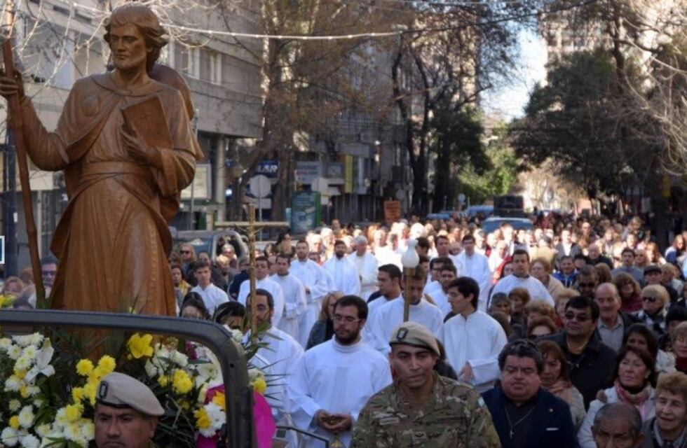 Renovación y fe de los mendocinos con el Santo Patrono Santiago