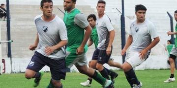 Daniel González, volante de General Paz Juniors\u002E