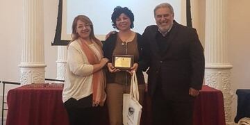 La maestra ilustre chaqueña recibió su distinción en Buenos Aires\u002E (Web)\u002E