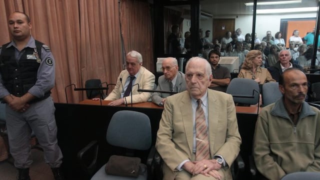 EL u00daLTIMO DICTADOR, REYNALDO BENITO BIGNONE (1982-1983), FUE CONDENADO HOY A 15 Au00d1OS DE PRISIu00d3N EN EL JUICIO POR LA REPRESIu00d3N PERPETRADA DENTRO DEL HOSPITAL POSADAS DE HAEDO, ADEMu00c1S, EL TOF2 TAMBIu00c9N CONDENu00d3 A 8 Au00d1OS DE Cu00c1RCEL A HIPu00d3LITOrnMARIANI, EX BRIGADER MAYOR DE 85 Au00d1OS, Y A LA VEZ, EL TRIBUNAL DICTu00d3 13 Au00d1OS DE ENCIERRO A LUIS MUIu00d1A, DE 57 Au00d1OS, UN CIVIL QUE INTEGRu00d3 EL GRUPO REPRESIVO AUTODENOMINADO