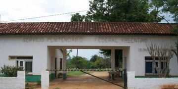 La entrada de la Unidad Penal 17 de Candelaria, donde murió Lorenzo Acuña