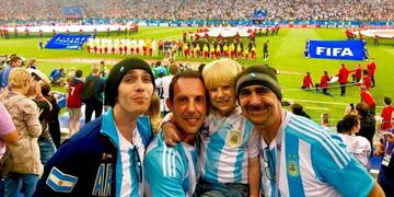 Alexander, el niño argentino de 5 años que viajó al Mundial y sueña con conocer a Lionel Messi\u002E