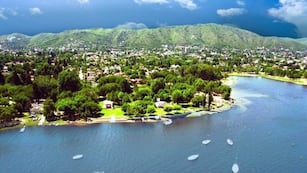 Sol y nubes en Carlos Paz\u002E