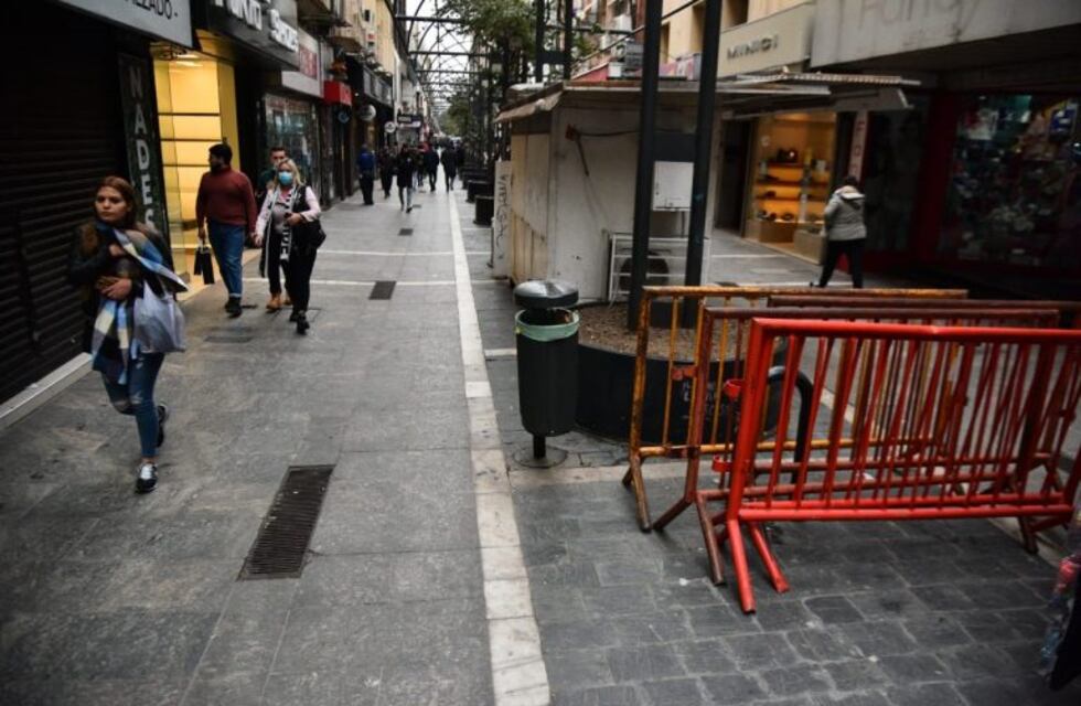 Levantaron las vallas que impedían la circulación en la peatonal de Córdoba
