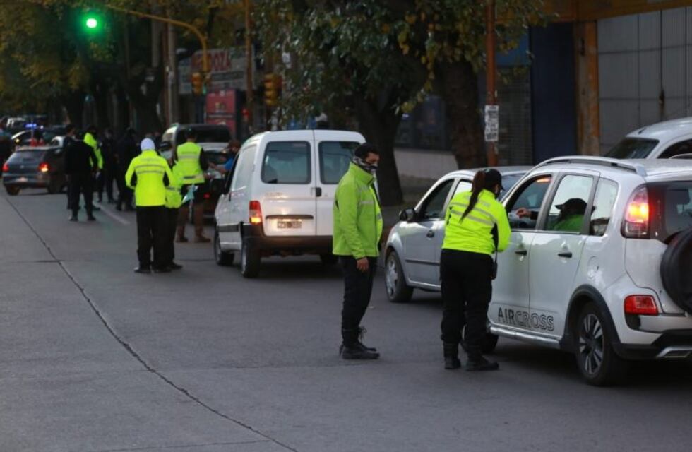 El Gobierno oficializó la prórroga del distanciamiento social en Mendoza